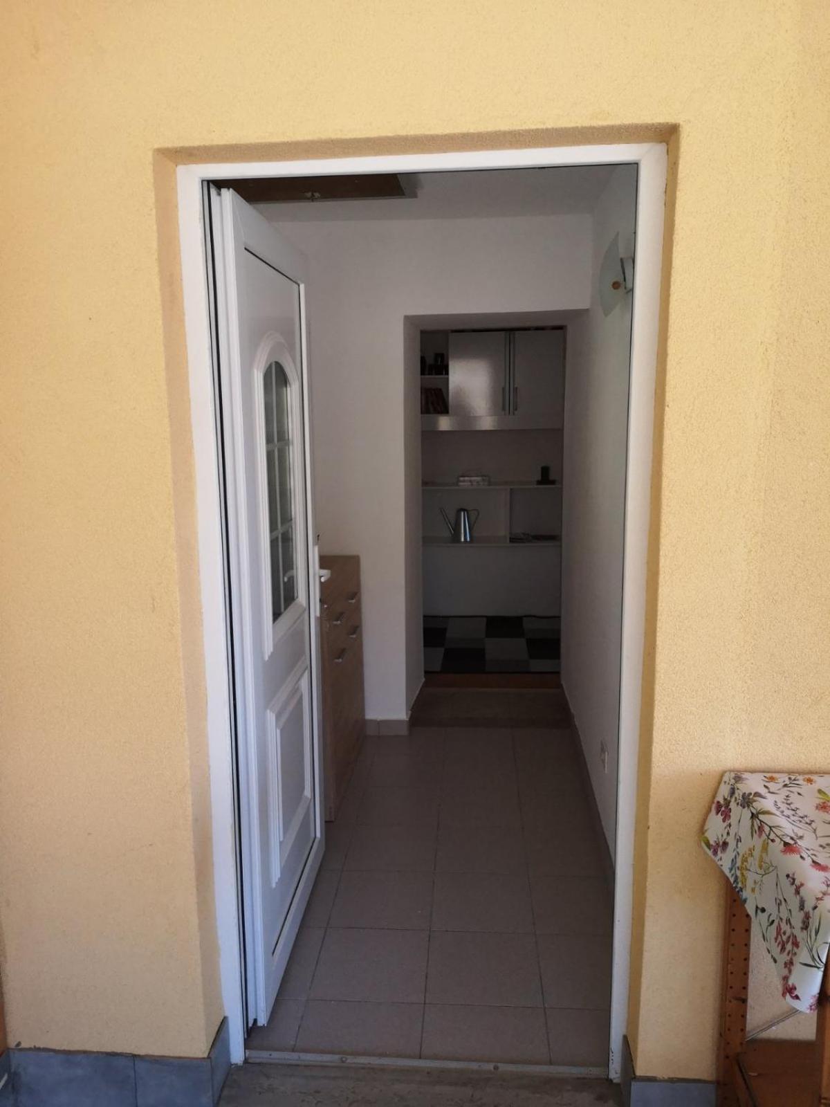 Apartma Ester Lucija Exterior photo
